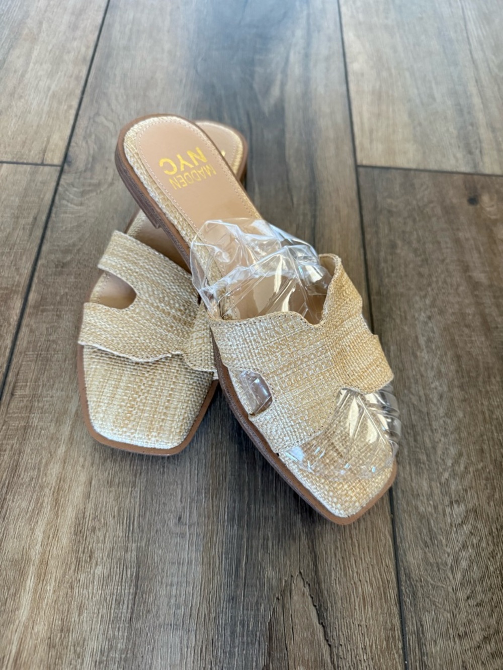 Madden NYC Women’s Natural Woven Slide Sandals size 7 tan nuetral